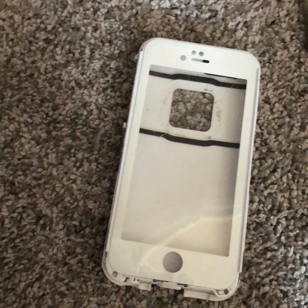 Phone cases - Picture 7 of 7
